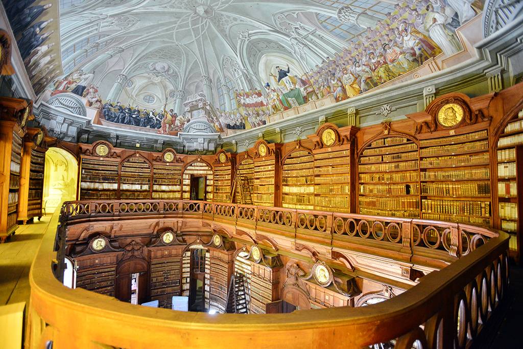 Főegyházmegyei Könyvtár Eger