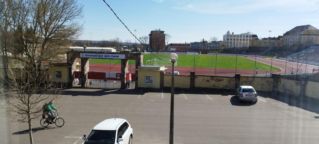Kilátás a Szentmarjay Tibor Városi Stadionra